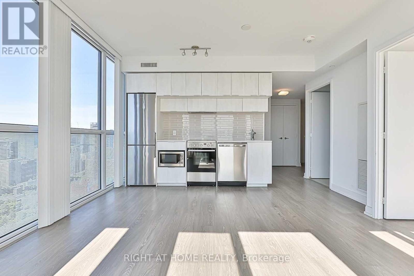 5210 - 181 Dundas Street E, Toronto, Ontario  M5A 0N5 - Photo 4 - C12832140