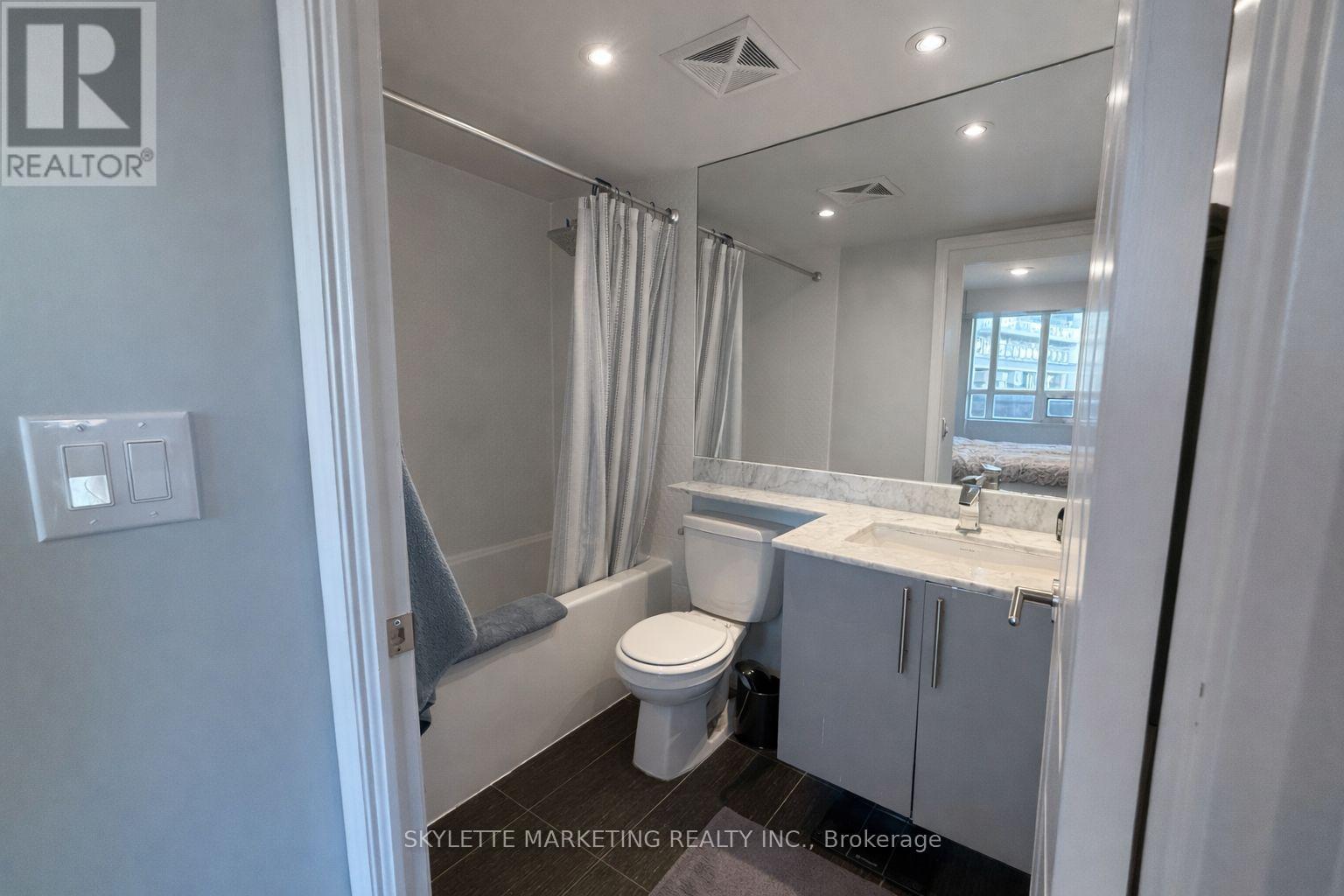 602 - 125 Western Battery Road, Toronto, Ontario  M6K 3R8 - Photo 9 - C12832150