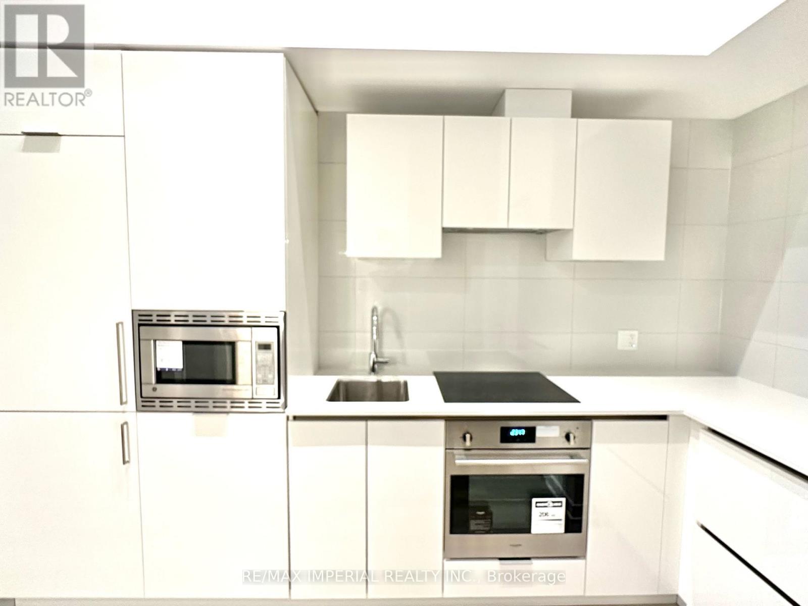 205 - 121 St Patrick Street, Toronto, Ontario  M5T 3C1 - Photo 4 - C12832172