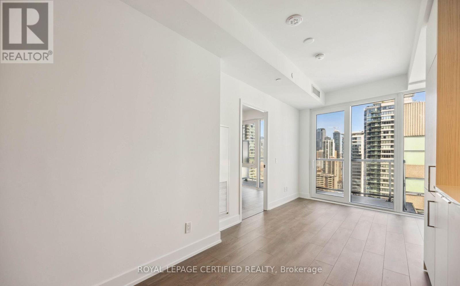 2108 - 308 Jarvis Street, Toronto (Moss Park), Ontario  M5A 2P2 - Photo 12 - C12832194