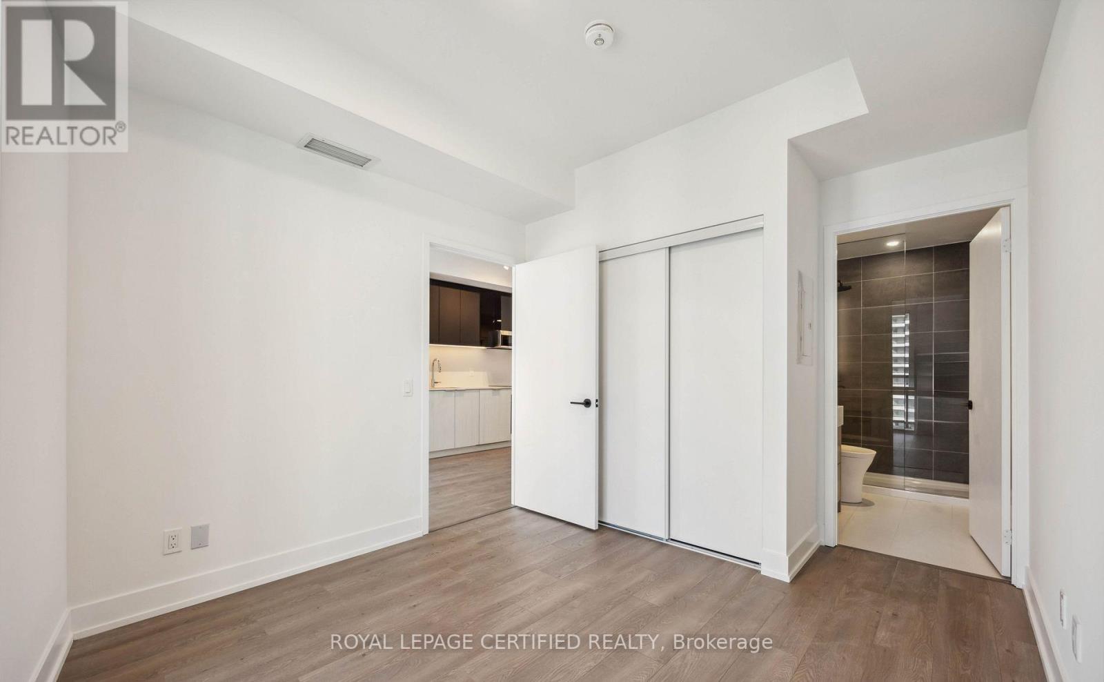 2108 - 308 Jarvis Street, Toronto (Moss Park), Ontario  M5A 2P2 - Photo 21 - C12832194