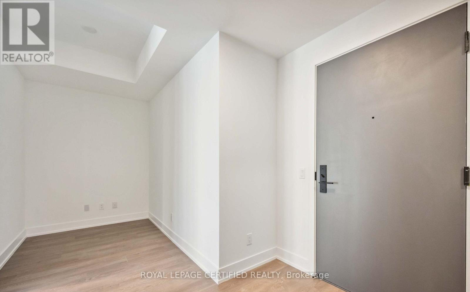 2108 - 308 Jarvis Street, Toronto (Moss Park), Ontario  M5A 2P2 - Photo 8 - C12832194