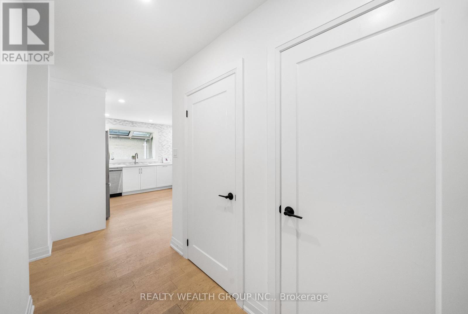 39 Treadgold Crescent, Toronto, Ontario  M3A 1X1 - Photo 12 - C12832198