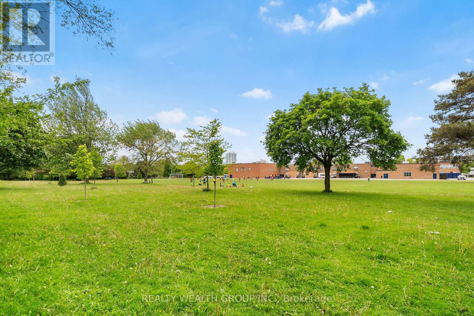 39 Treadgold Crescent, Toronto, Ontario  M3A 1X1 - Photo 40 - C12832198