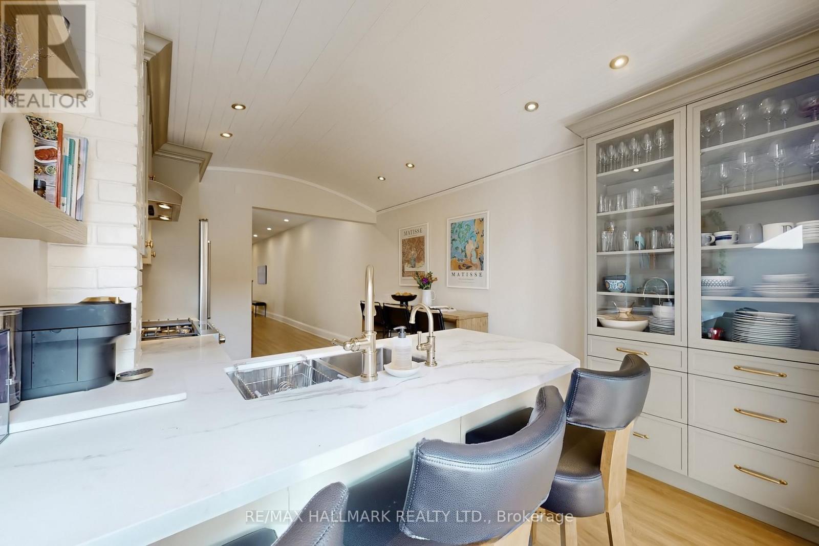 72 Hastings Avenue, Toronto, Ontario  M4L 2L2 - Photo 14 - E12832190