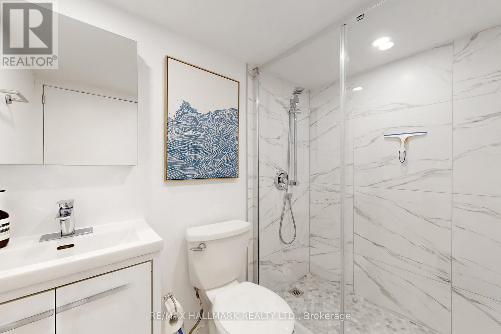 72 Hastings Avenue, Toronto, Ontario  M4L 2L2 - Photo 33 - E12832190