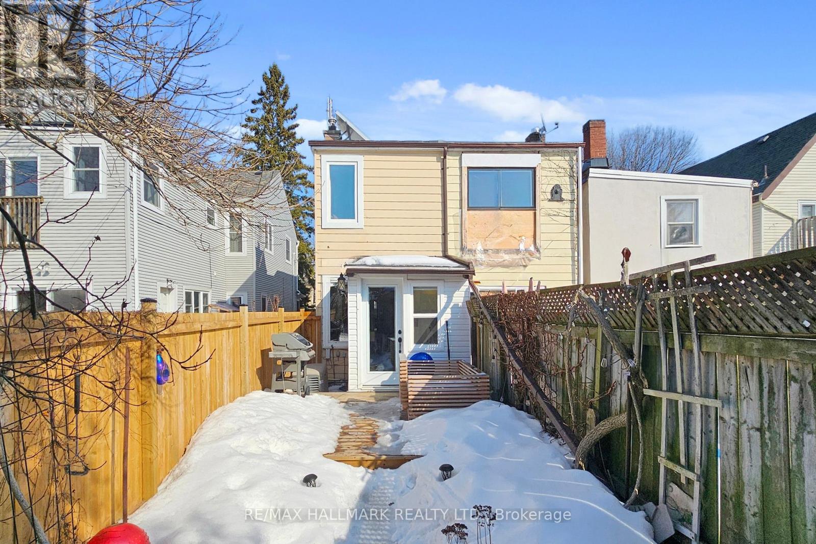 72 Hastings Avenue, Toronto, Ontario  M4L 2L2 - Photo 35 - E12832190