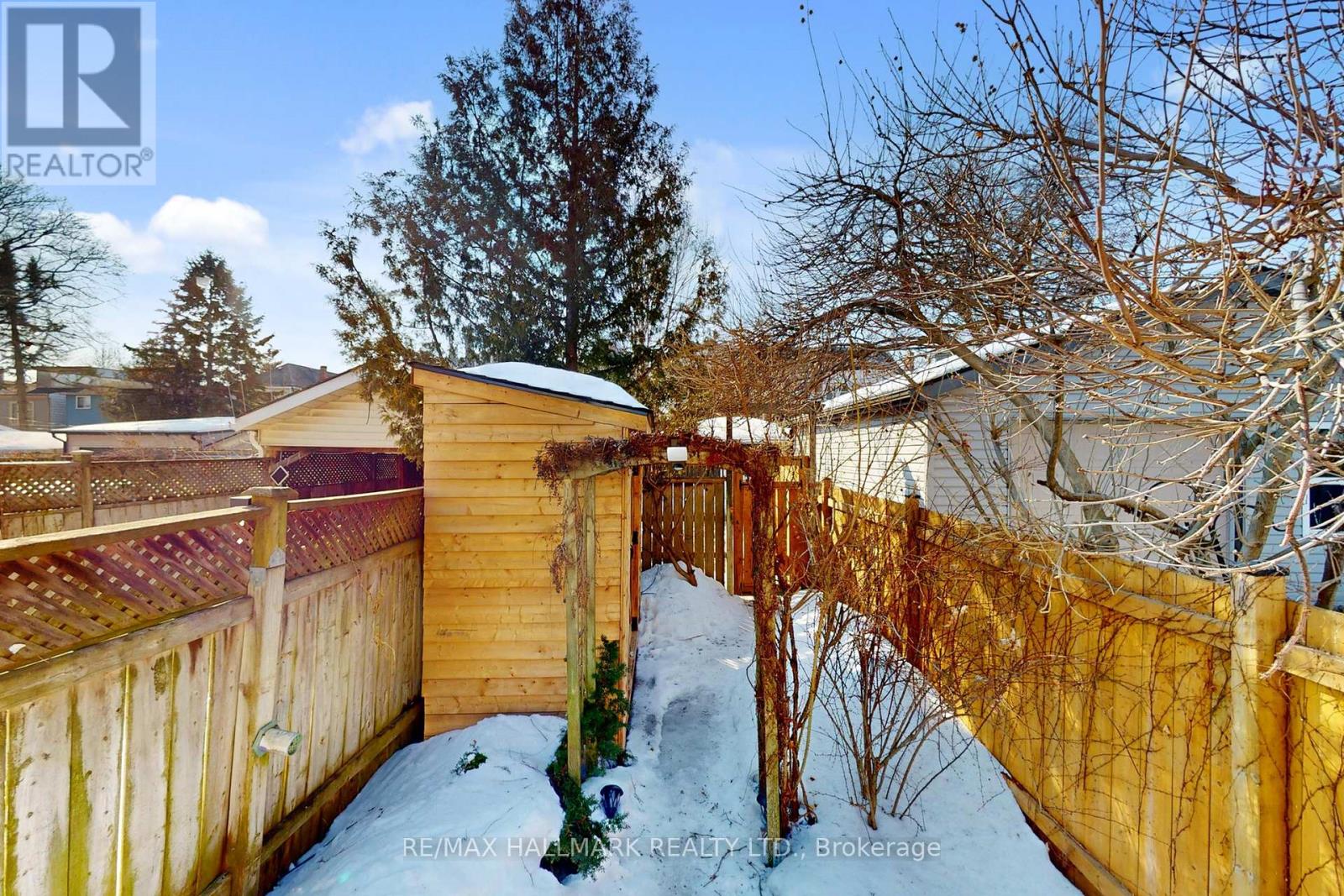 72 Hastings Avenue, Toronto, Ontario  M4L 2L2 - Photo 37 - E12832190