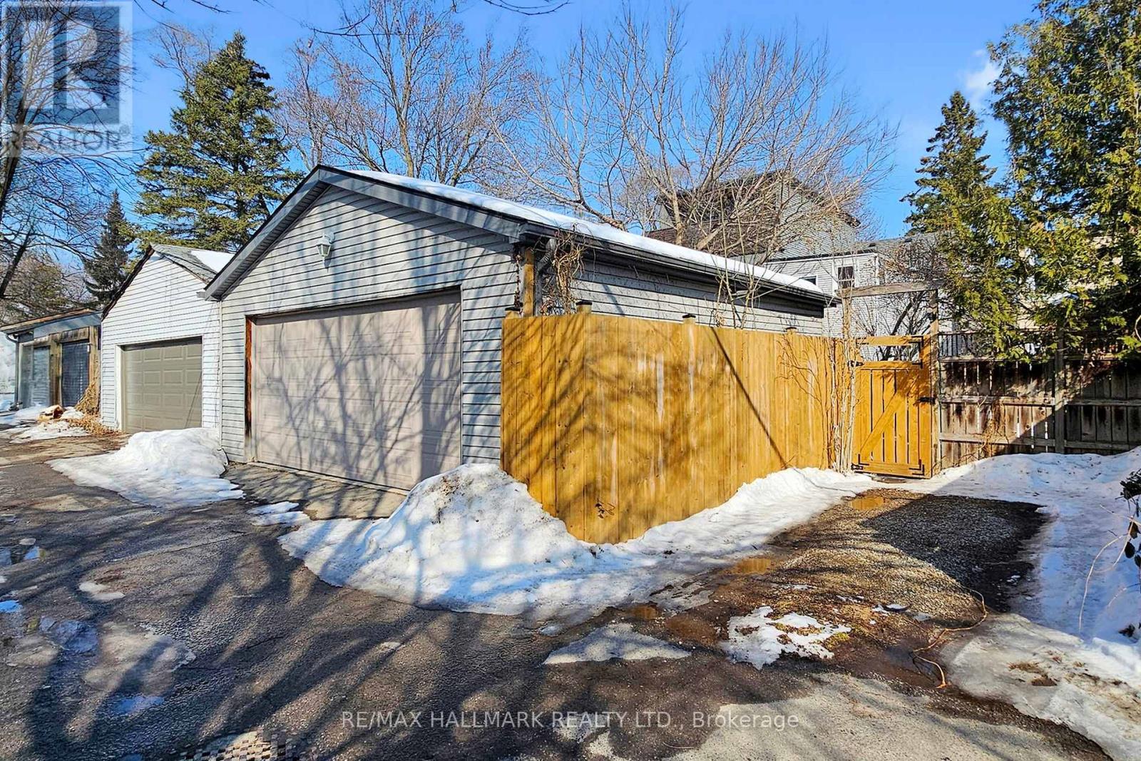 72 Hastings Avenue, Toronto, Ontario  M4L 2L2 - Photo 39 - E12832190