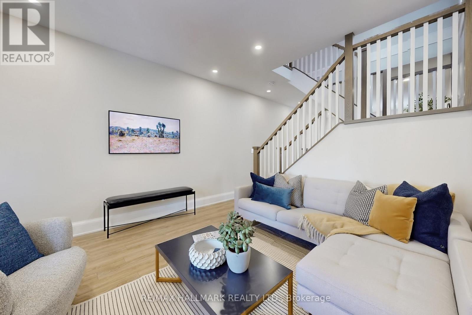 72 Hastings Avenue, Toronto, Ontario  M4L 2L2 - Photo 6 - E12832190