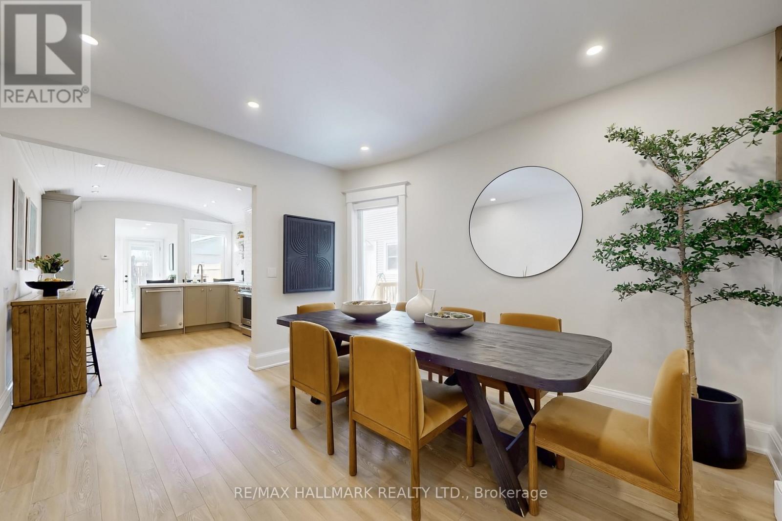 72 Hastings Avenue, Toronto, Ontario  M4L 2L2 - Photo 8 - E12832190