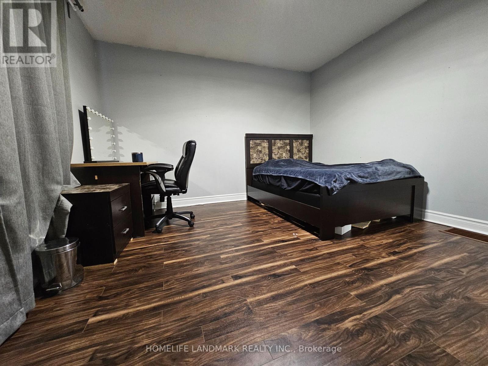 35 Royal Palm Drive, Vaughan, Ontario  L4J 5R4 - Photo 10 - N12832178