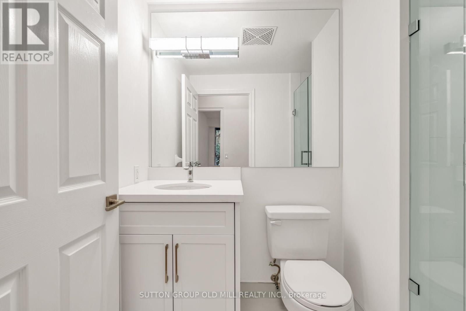 206 - 10 Old Mill Trail, Toronto, Ontario  M8X 2Y9 - Photo 28 - W12832138