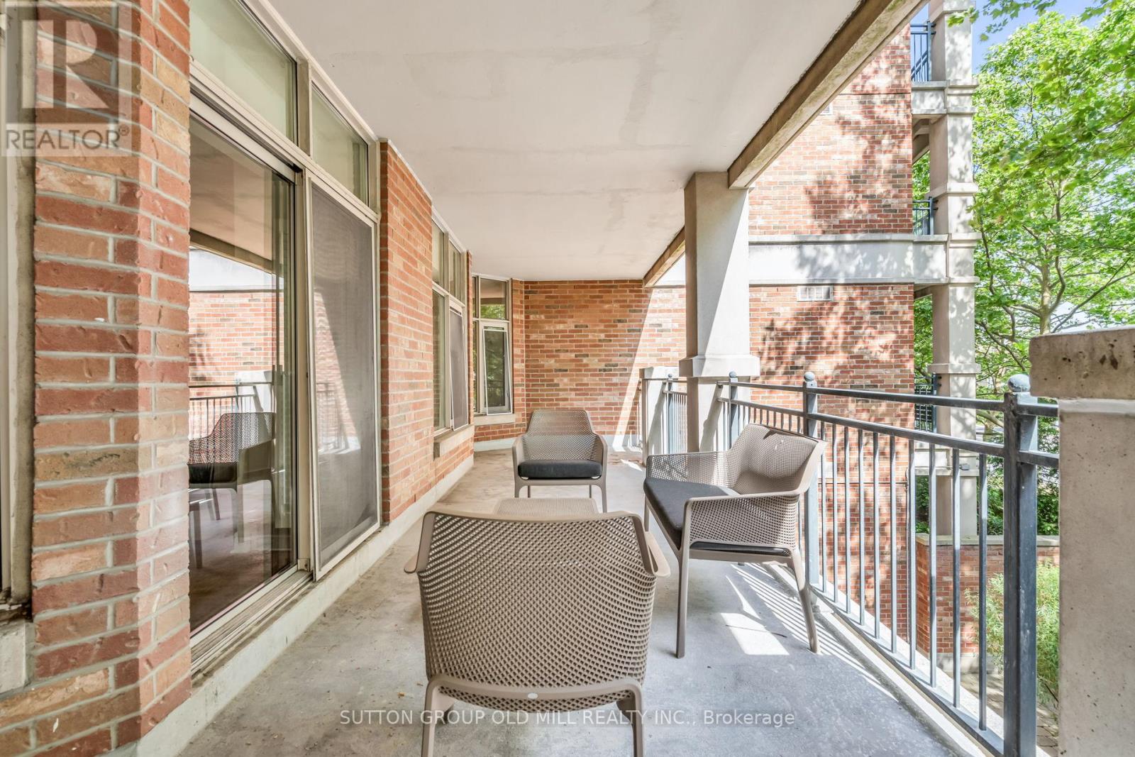 206 - 10 Old Mill Trail, Toronto, Ontario  M8X 2Y9 - Photo 31 - W12832138