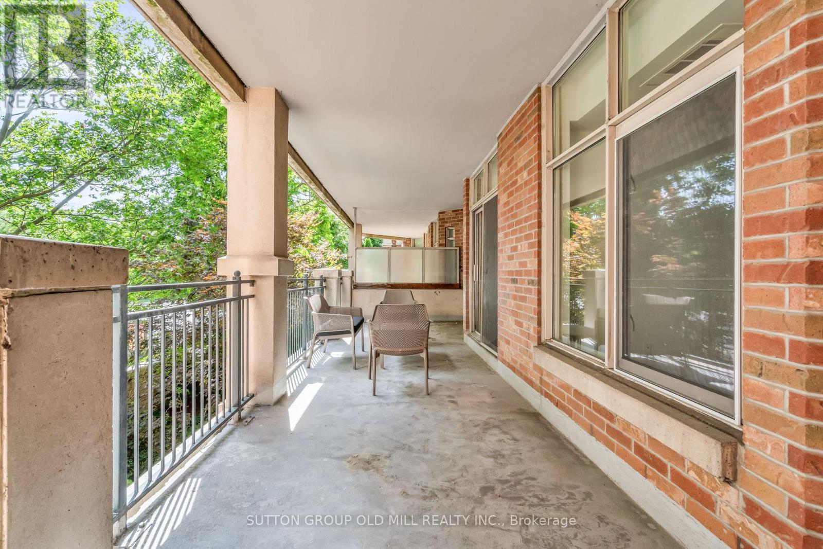 206 - 10 Old Mill Trail, Toronto, Ontario  M8X 2Y9 - Photo 34 - W12832138