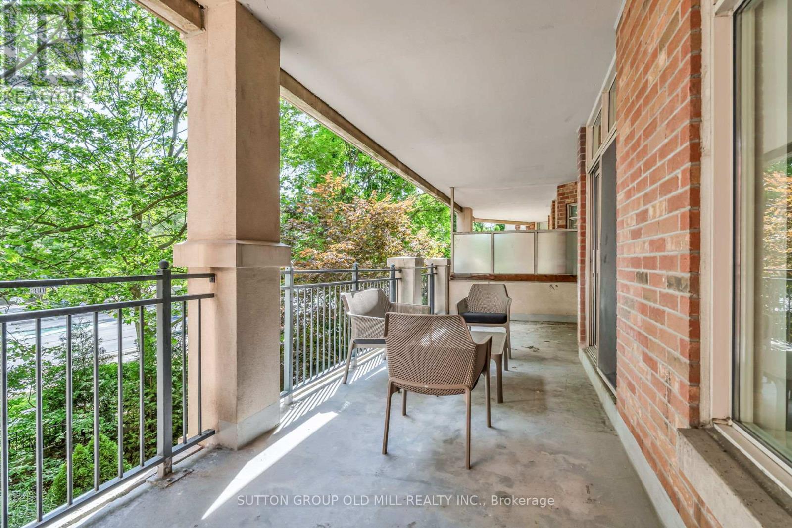 206 - 10 Old Mill Trail, Toronto, Ontario  M8X 2Y9 - Photo 35 - W12832138