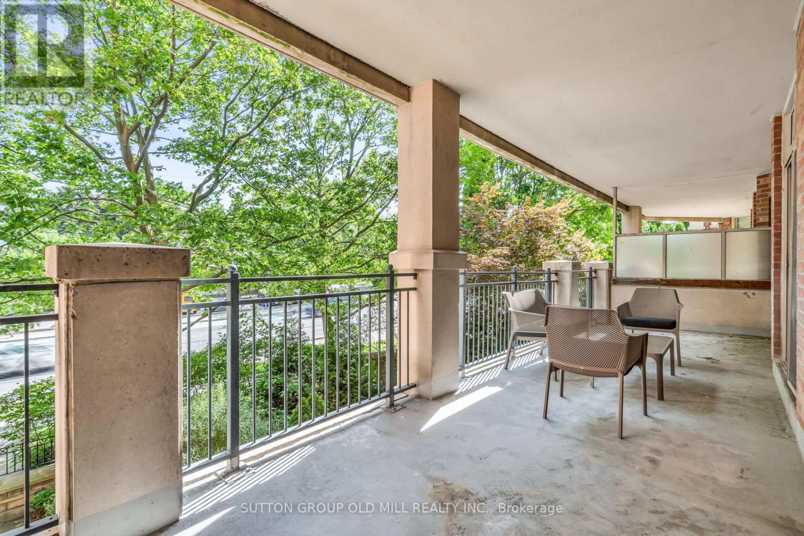 206 - 10 Old Mill Trail, Toronto, Ontario  M8X 2Y9 - Photo 37 - W12832138