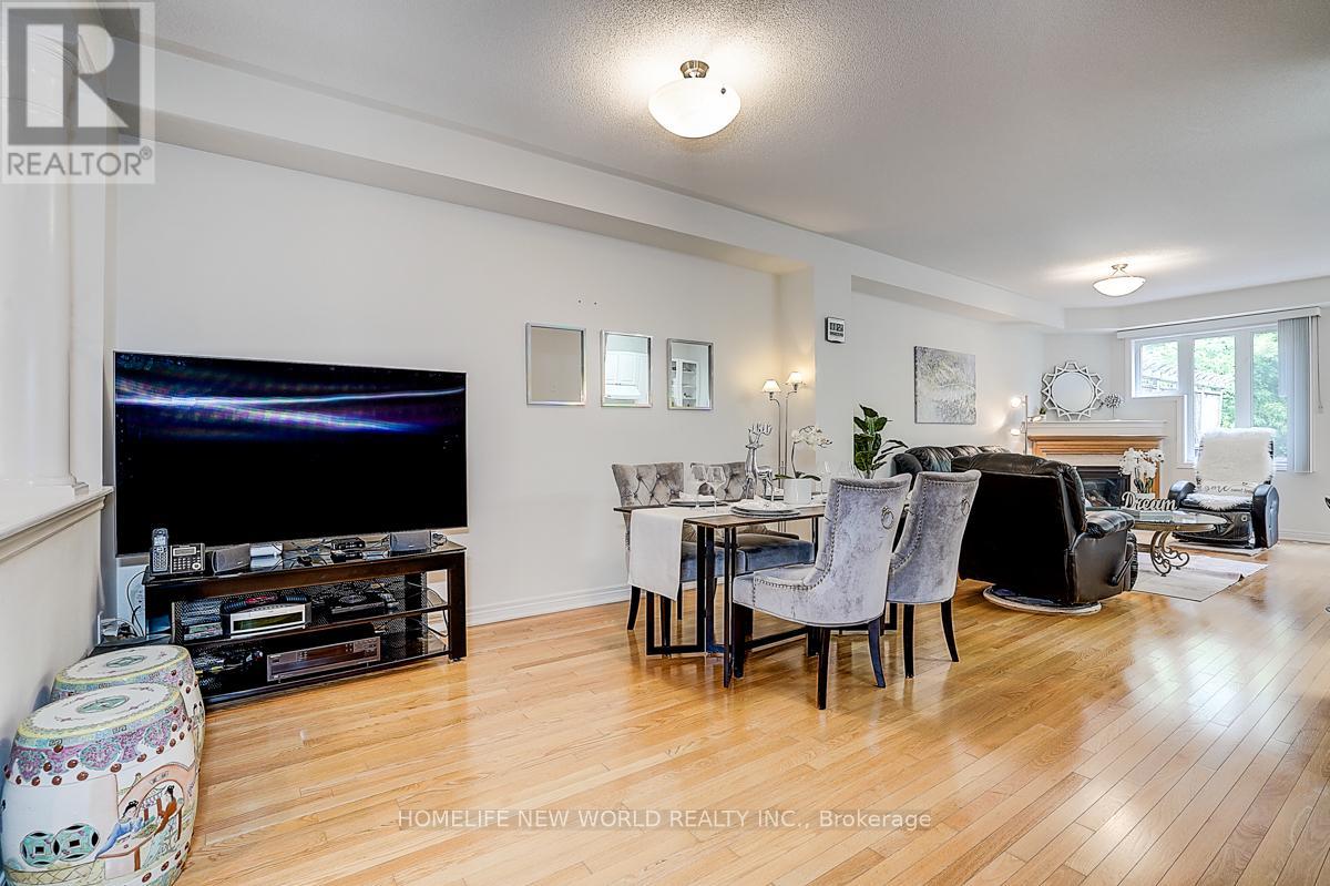 2305 Woodfield Road, Oakville, Ontario  L6H 6Y7 - Photo 10 - W12832204