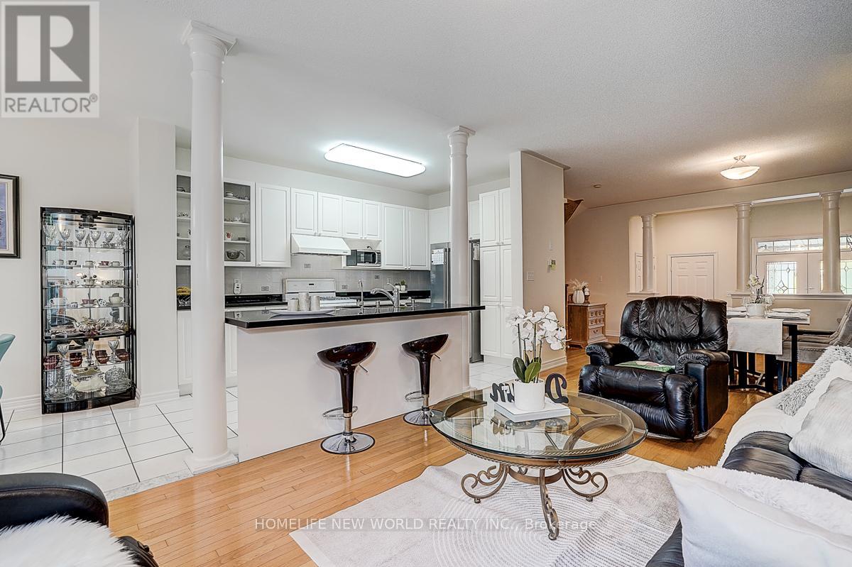 2305 Woodfield Road, Oakville, Ontario  L6H 6Y7 - Photo 15 - W12832204