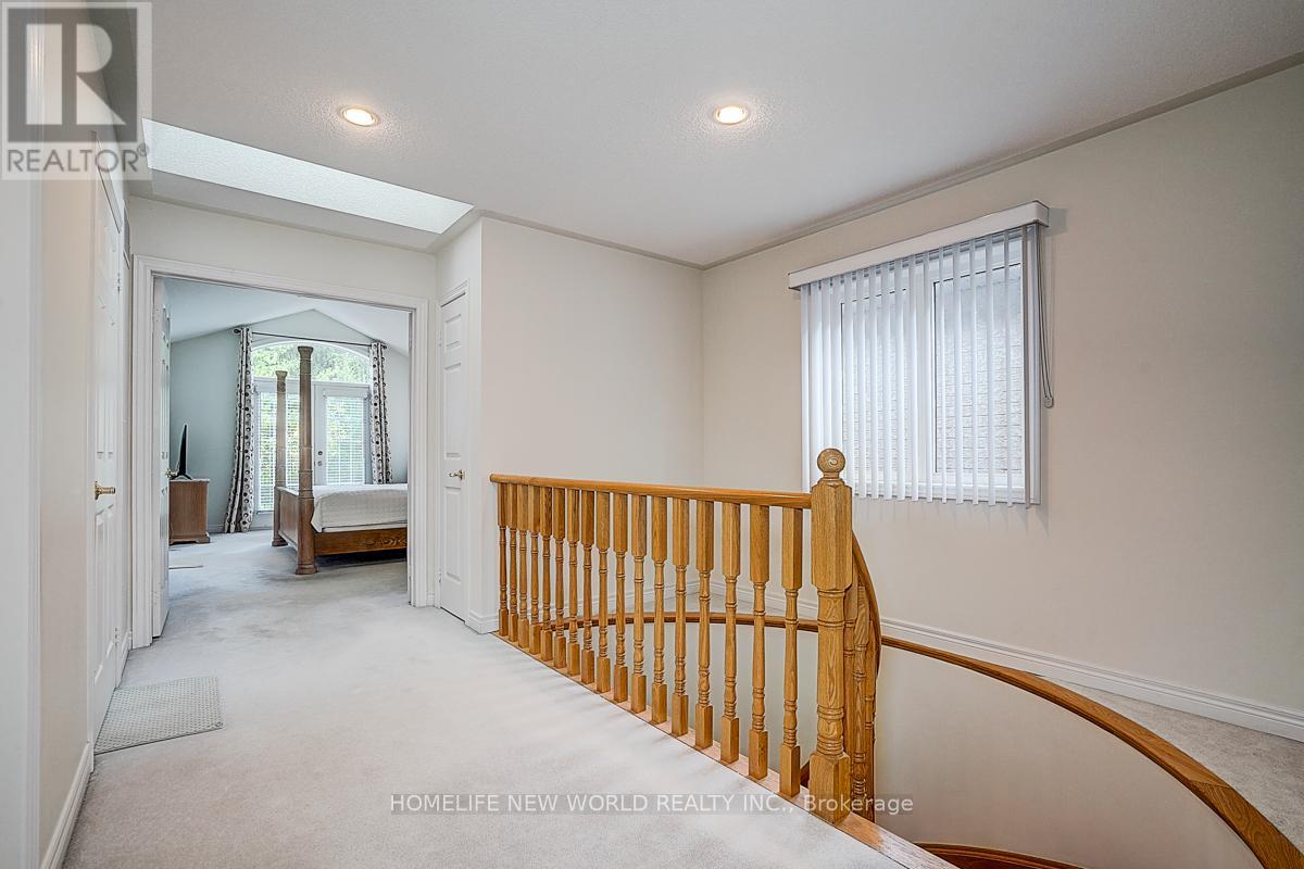 2305 Woodfield Road, Oakville, Ontario  L6H 6Y7 - Photo 23 - W12832204