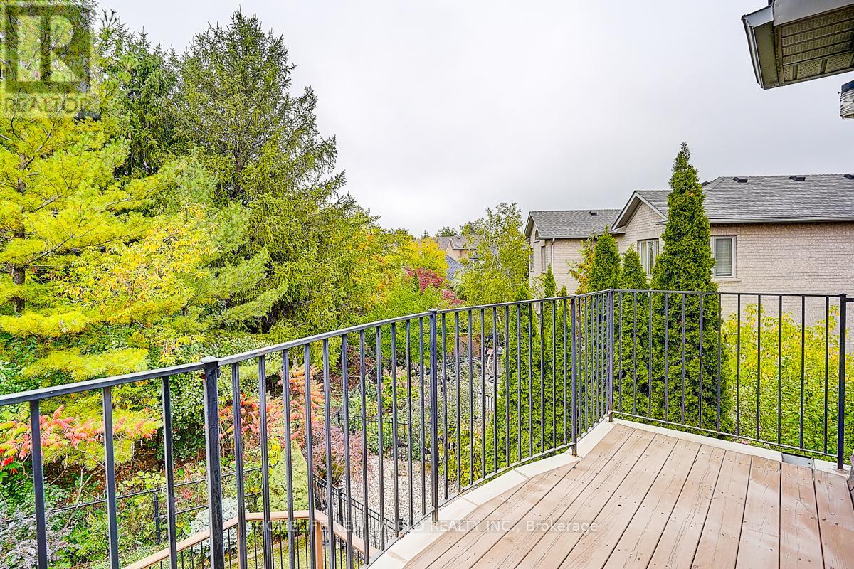 2305 Woodfield Road, Oakville, Ontario  L6H 6Y7 - Photo 27 - W12832204