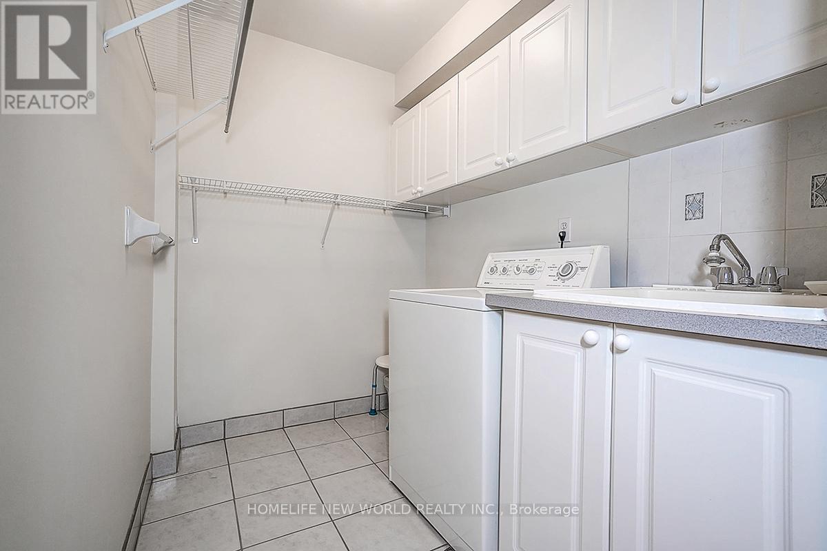 2305 Woodfield Road, Oakville, Ontario  L6H 6Y7 - Photo 37 - W12832204