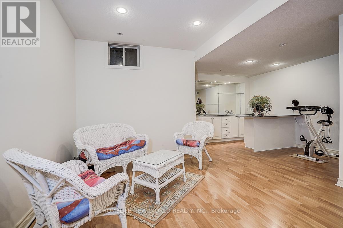 2305 Woodfield Road, Oakville, Ontario  L6H 6Y7 - Photo 42 - W12832204