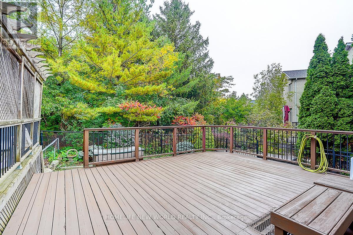 2305 Woodfield Road, Oakville, Ontario  L6H 6Y7 - Photo 46 - W12832204