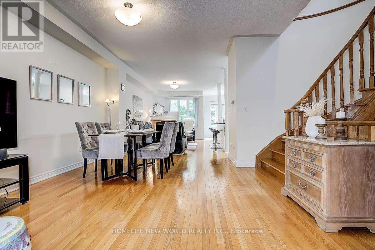 2305 Woodfield Road, Oakville, Ontario  L6H 6Y7 - Photo 7 - W12832204