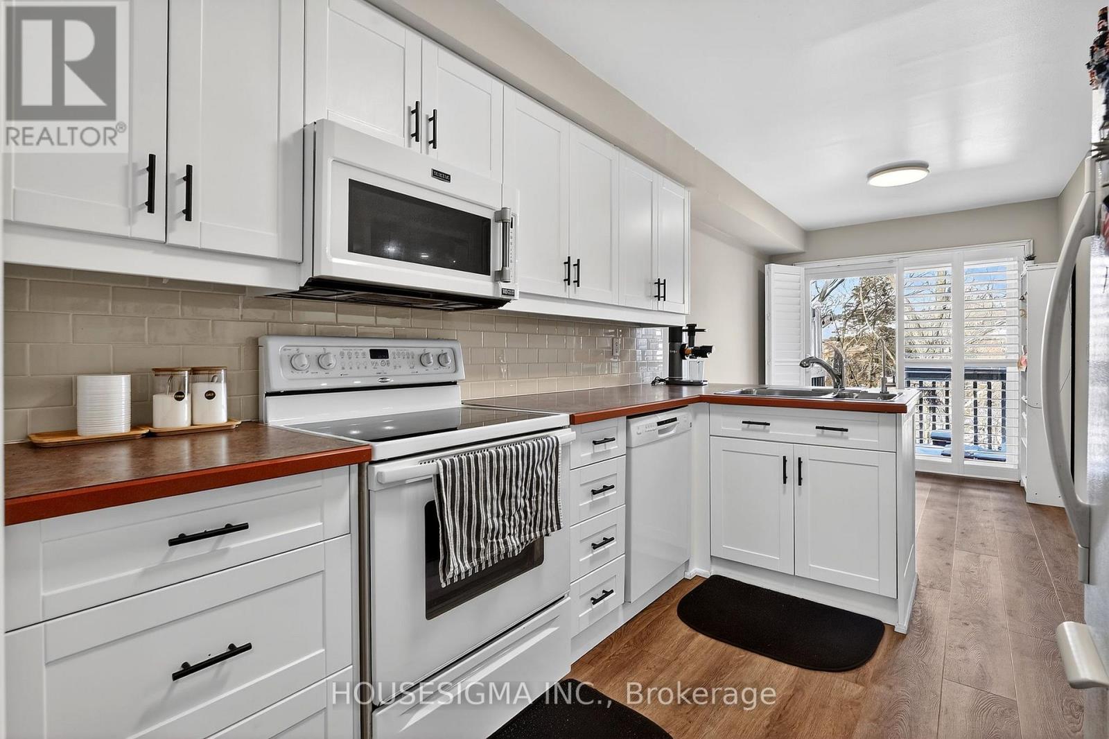 2 - 14 Huntingwood Avenue, Hamilton, Ontario  L9H 6X3 - Photo 14 - X12832142