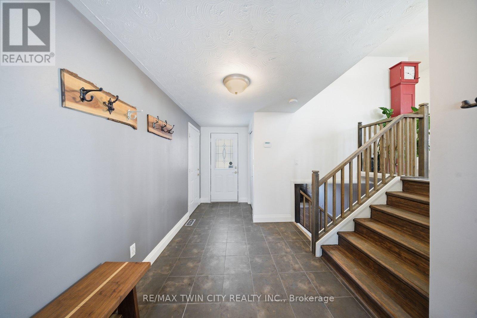 2090 Lost Mile Road, Brant, Ontario  N3T 5L4 - Photo 10 - X12832156