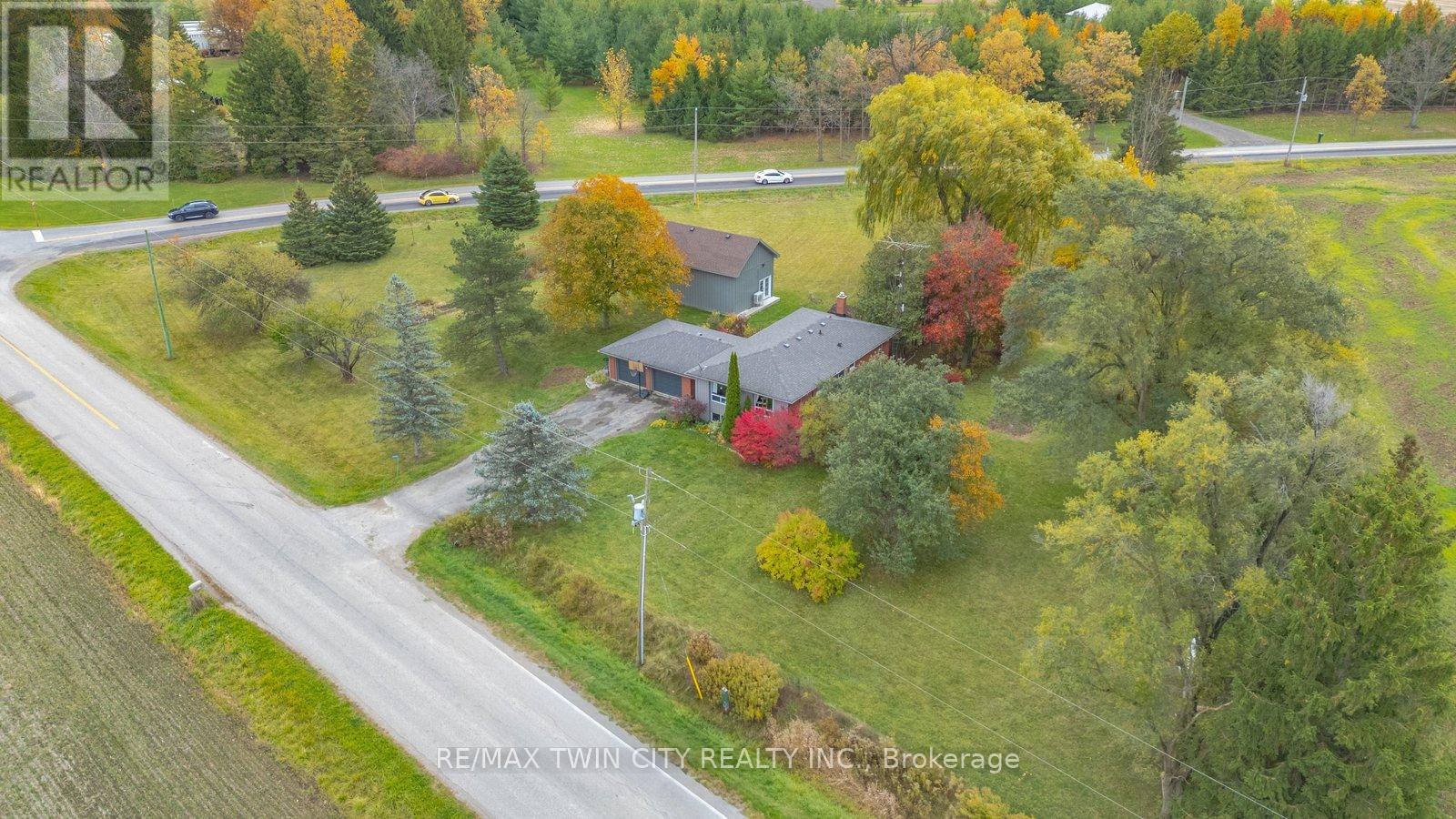 2090 Lost Mile Road, Brant, Ontario  N3T 5L4 - Photo 4 - X12832156
