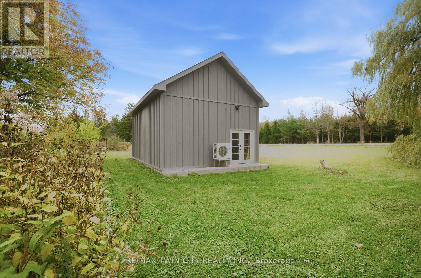 2090 Lost Mile Road, Brant, Ontario  N3T 5L4 - Photo 41 - X12832156