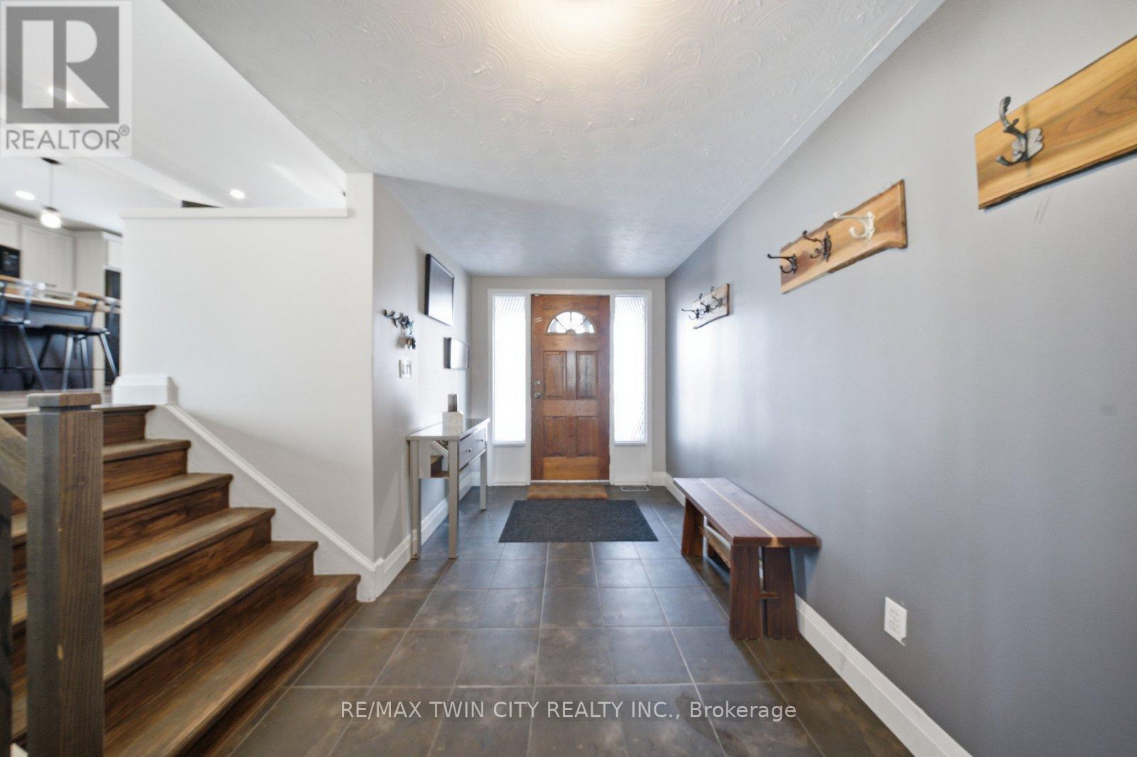 2090 Lost Mile Road, Brant, Ontario  N3T 5L4 - Photo 9 - X12832156