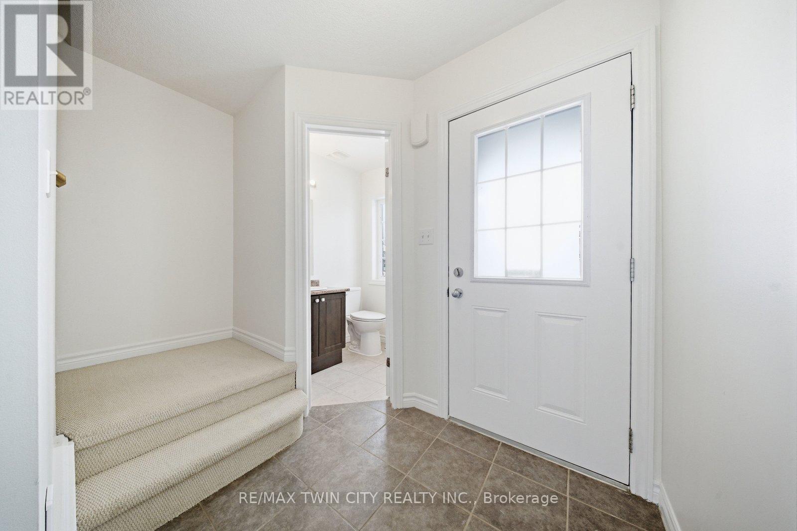 28 Tompkins Court, Norwich, Ontario  N0J 1P0 - Photo 6 - X12832160