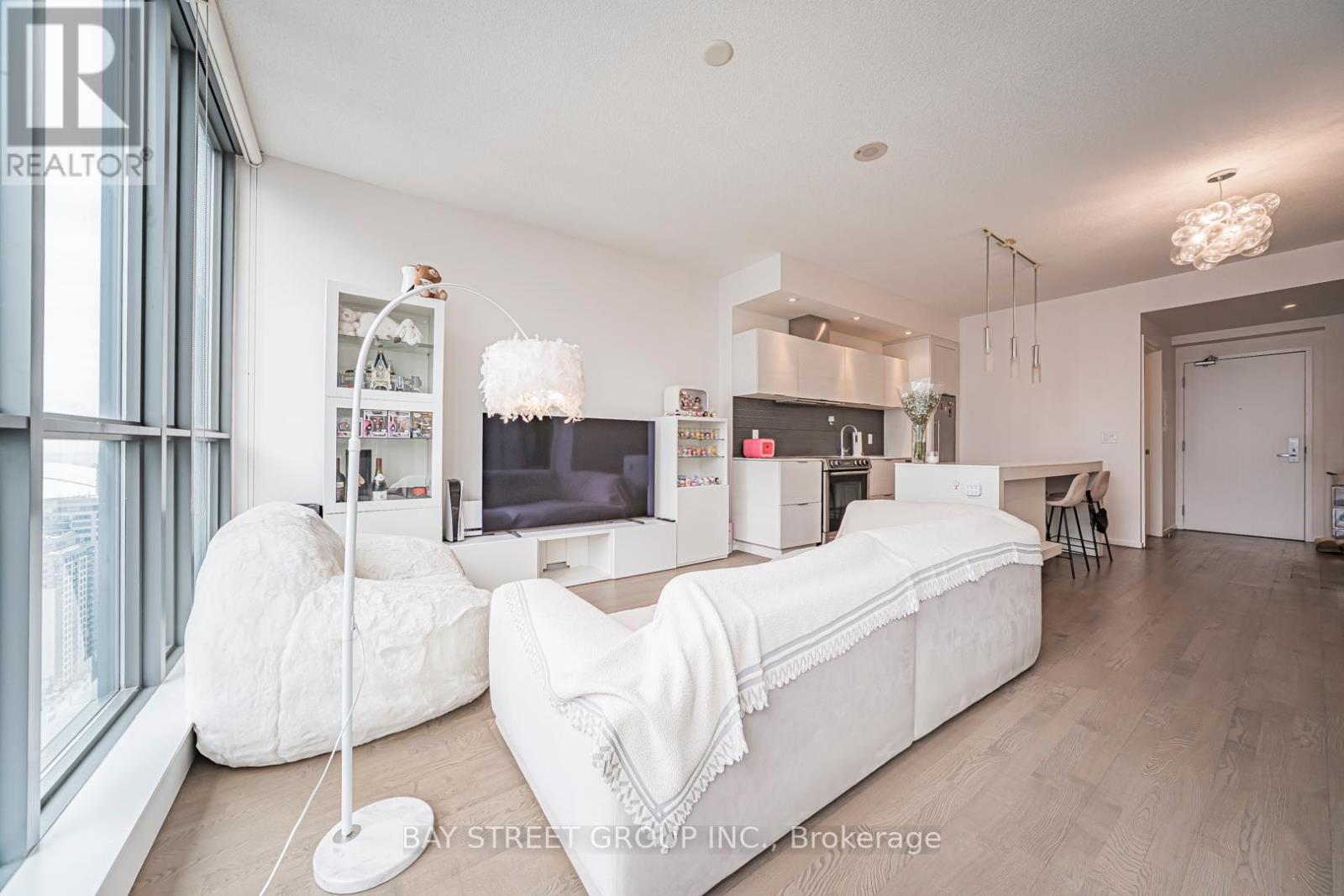 3004 - 8 Charlotte Street, Toronto, Ontario  M5V 0K4 - Photo 10 - C12832236