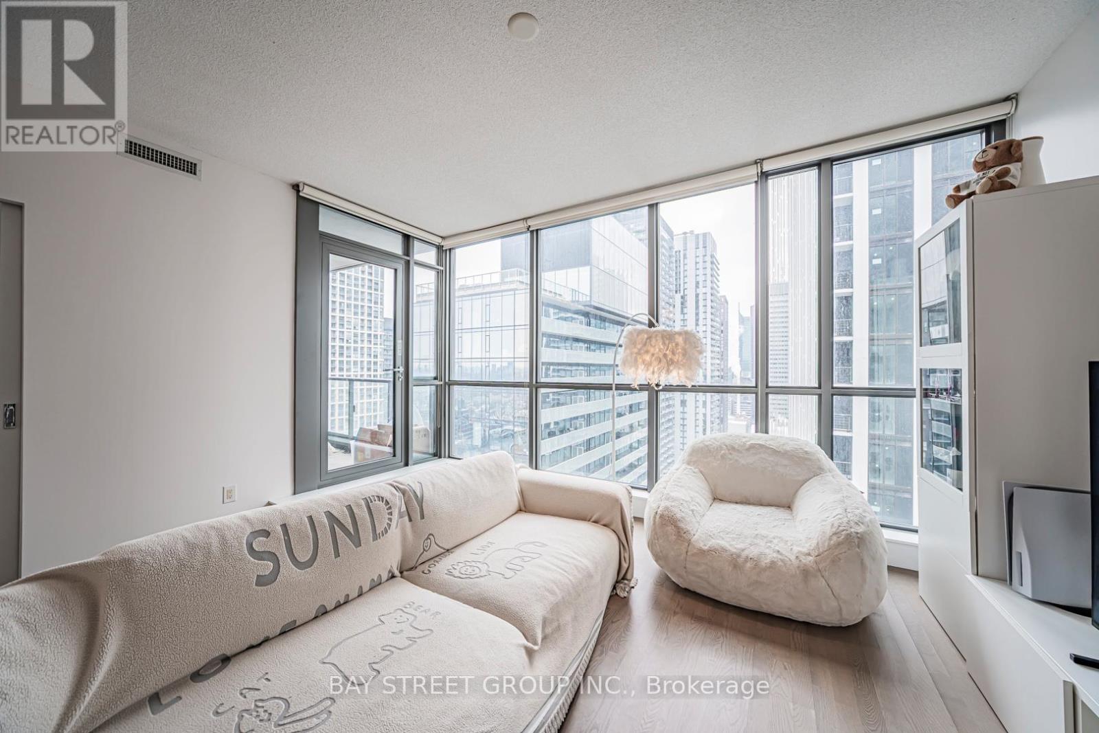 3004 - 8 Charlotte Street, Toronto, Ontario  M5V 0K4 - Photo 15 - C12832236
