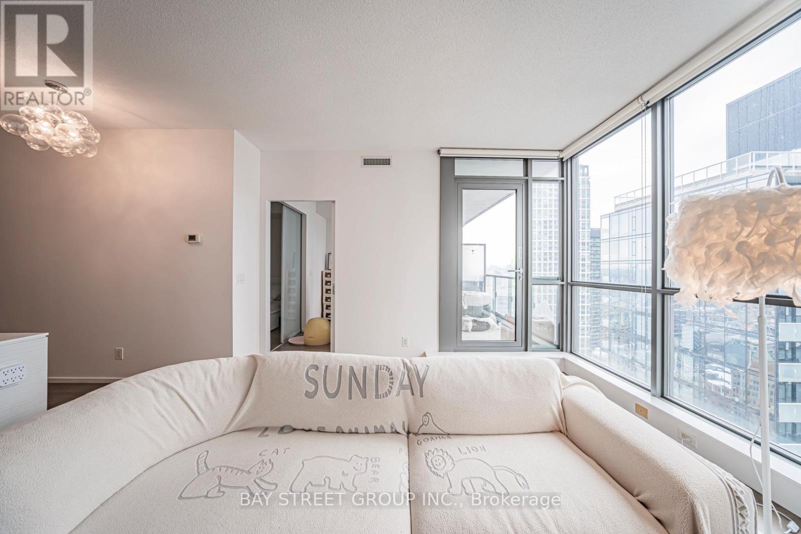 3004 - 8 Charlotte Street, Toronto, Ontario  M5V 0K4 - Photo 17 - C12832236