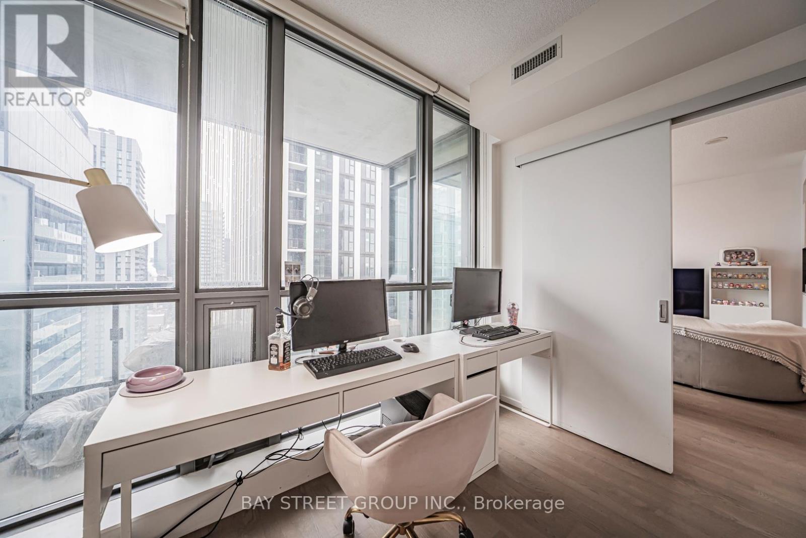 3004 - 8 Charlotte Street, Toronto, Ontario  M5V 0K4 - Photo 25 - C12832236