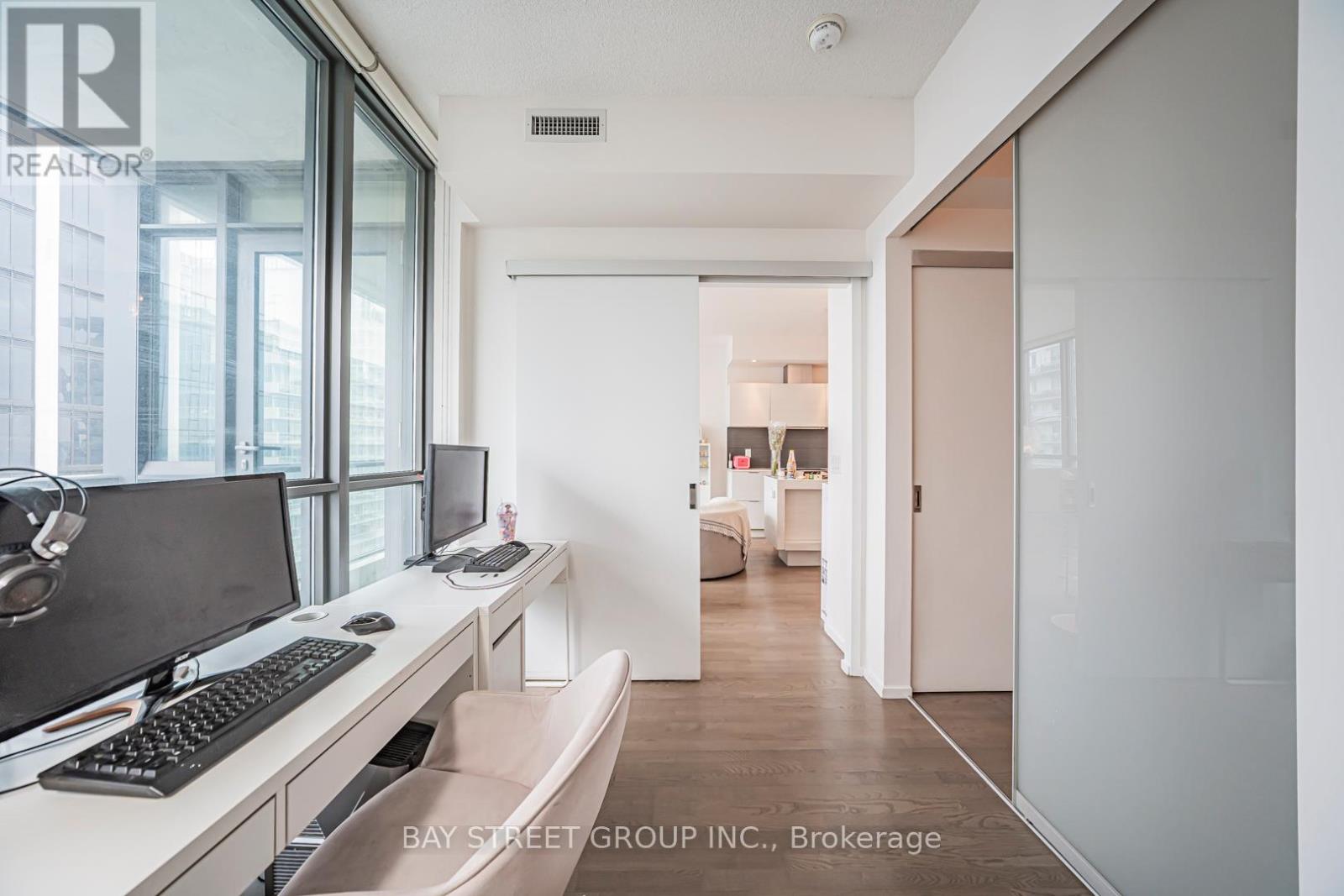 3004 - 8 Charlotte Street, Toronto, Ontario  M5V 0K4 - Photo 26 - C12832236