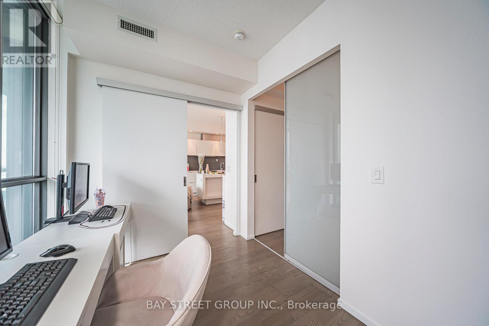 3004 - 8 Charlotte Street, Toronto, Ontario  M5V 0K4 - Photo 27 - C12832236