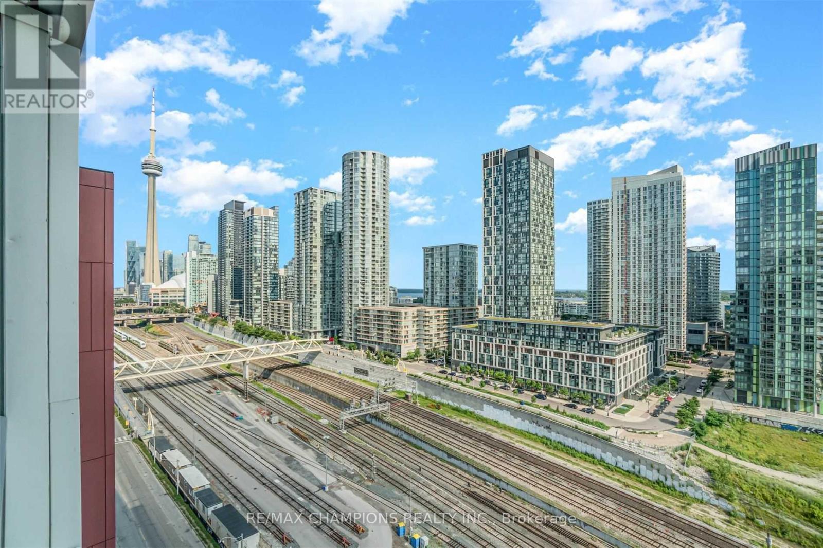 304e - 576 Front Street W, Toronto, Ontario  M5V 1C1 - Photo 18 - C12832244