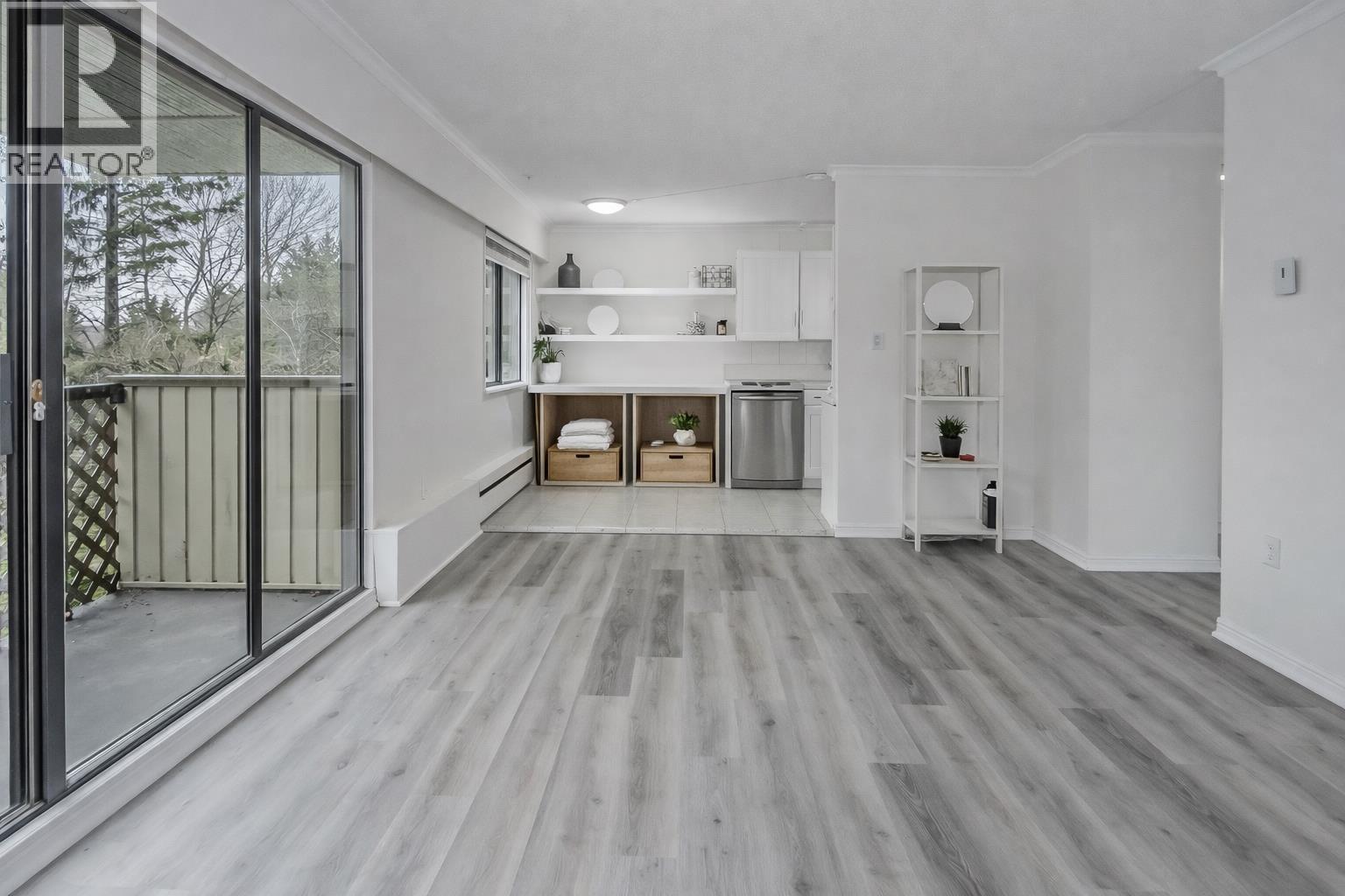 314 590 Whiting Way, Coquitlam, British Columbia  V3J 3R9 - Photo 6 - R3094384