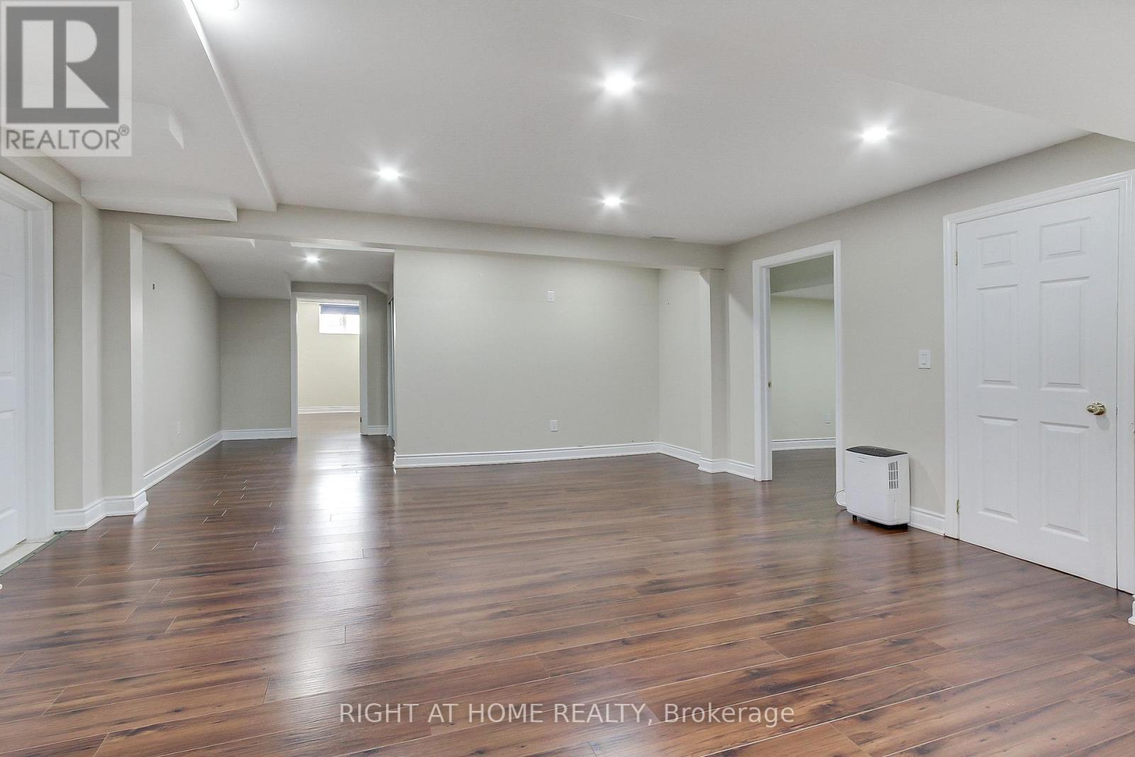 468 Langford Boulevard, Bradford West Gwillimbury, Ontario  L3Z 0K8 - Photo 37 - N12832238