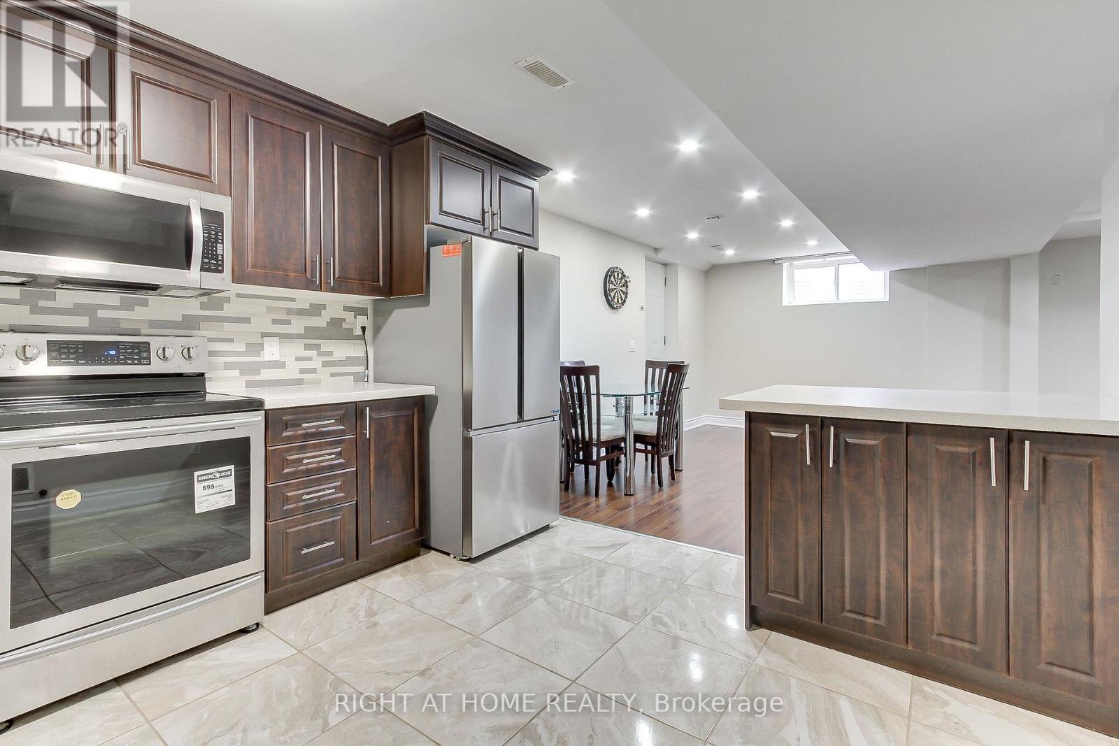 468 Langford Boulevard, Bradford West Gwillimbury, Ontario  L3Z 0K8 - Photo 40 - N12832238