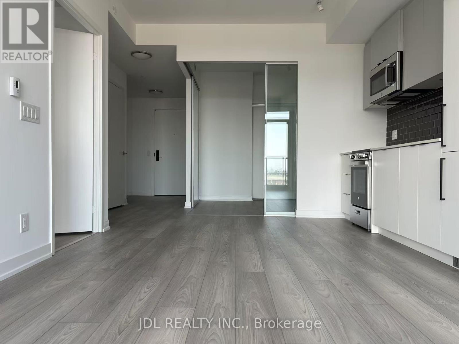 #617 Unit A - 285 Dufferin St Street, Toronto, Ontario  M6K 0J2 - Photo 8 - W12832212