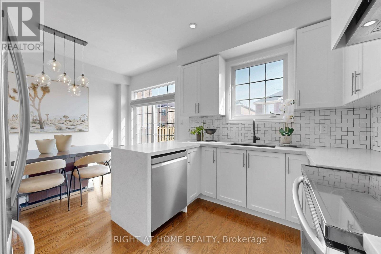 5609 Fudge Terrace, Mississauga, Ontario  L5M 0N2 - Photo 15 - W12832252