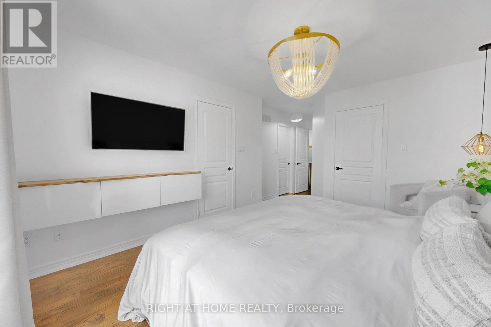 5609 Fudge Terrace, Mississauga, Ontario  L5M 0N2 - Photo 22 - W12832252