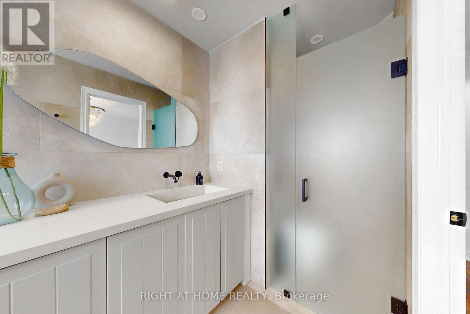 5609 Fudge Terrace, Mississauga, Ontario  L5M 0N2 - Photo 24 - W12832252