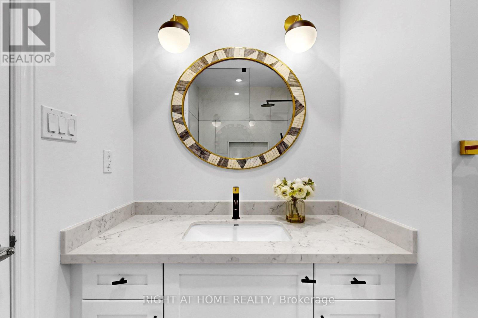 5609 Fudge Terrace, Mississauga, Ontario  L5M 0N2 - Photo 29 - W12832252